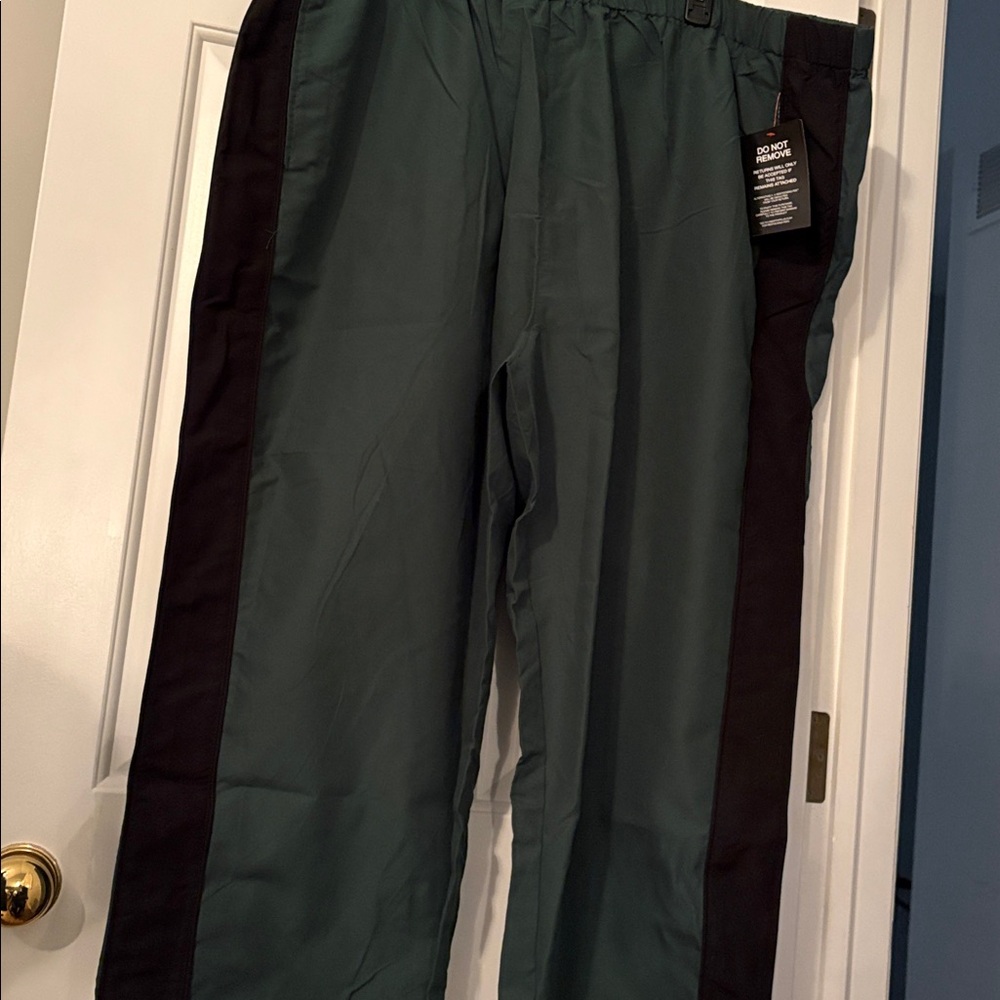Men's Green and Black Athletic Track Suit - Picture 7 of 8